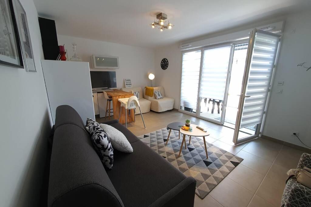 Cosy studio résidence de standing proche plage Villeneuve-Loubet Extérieur photo