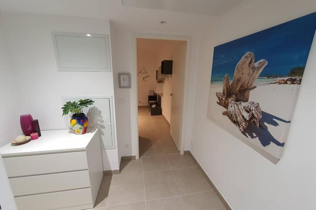 Cosy studio résidence de standing proche plage Villeneuve-Loubet Extérieur photo